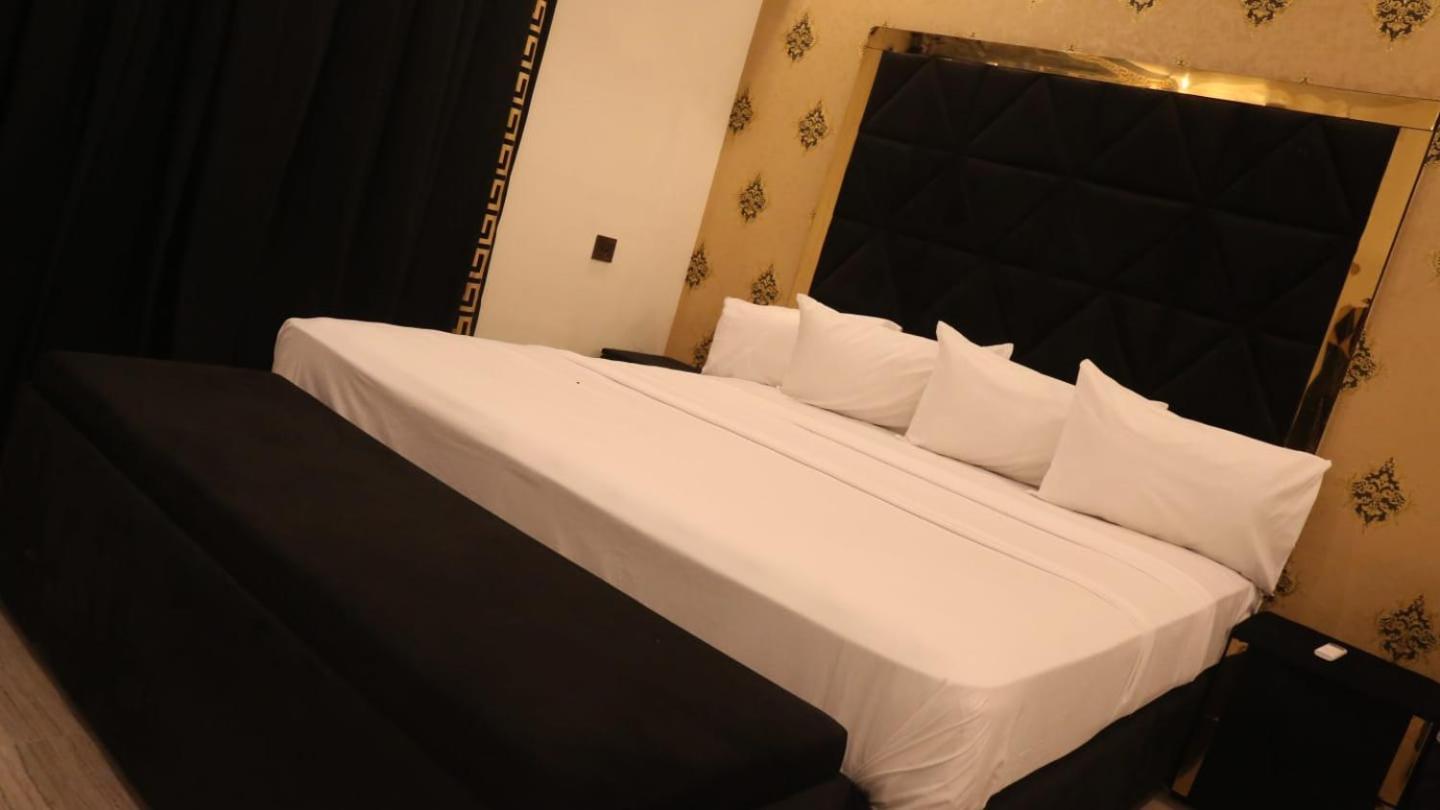 Hotel De Smart Multán Kültér fotó